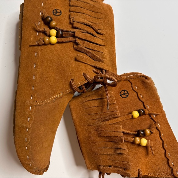 New Fringed Moccasins in Tan - Picture 9 of 14